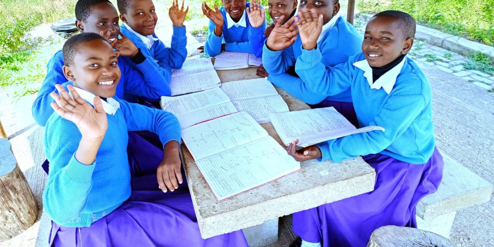 Shule ina Mazingira Mazuri kwa Wanafunzi Kujisomea kwa Utulivu